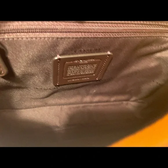 💓SOLD💓Coach Pollen Cassie - Rare  🦄 💛 - Picture 3 of 16